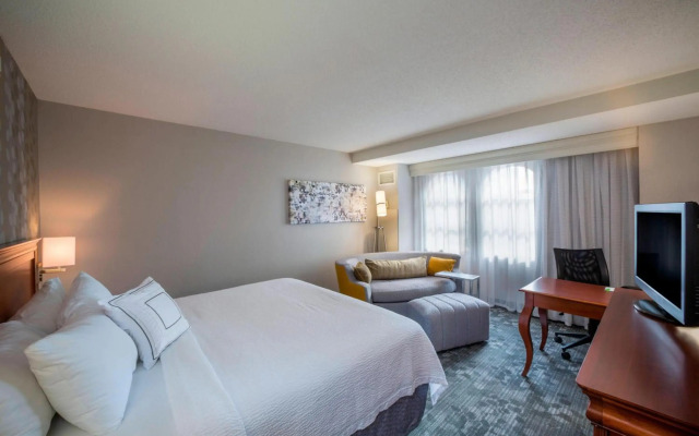 Courtyard by Marriott Norfolk Downtown