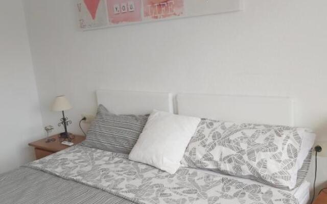 APARTAMENTO EN APOLO 7 a 100mts de la playa