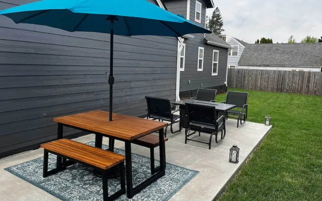 Charming Mcminnville Home - Walk to Wineries!