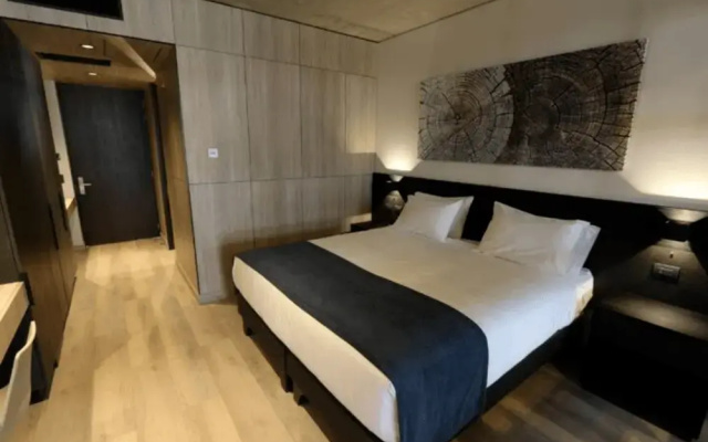 Zip Housing Los Trapenses