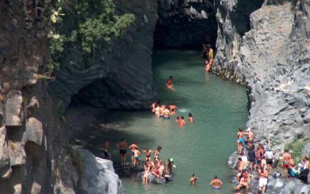 Al Mare Con Vista Etna