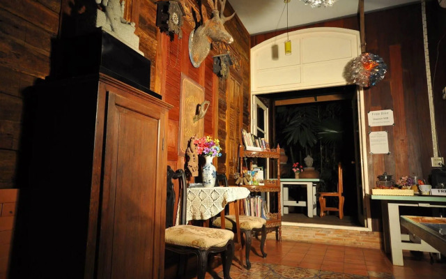 Ayutthaya Bouchic Hostel