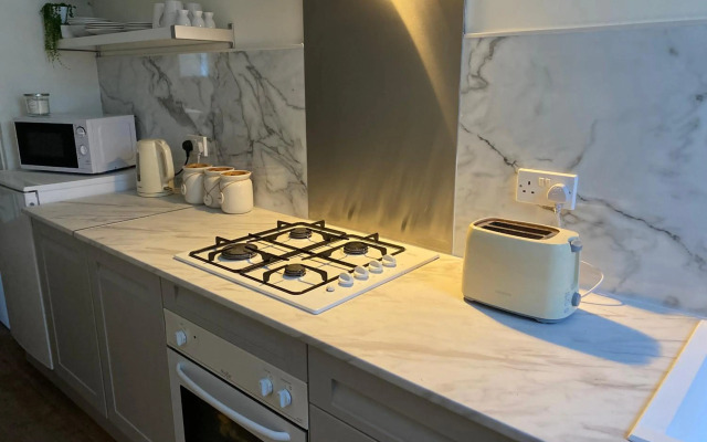 Fernlea spacious apartment