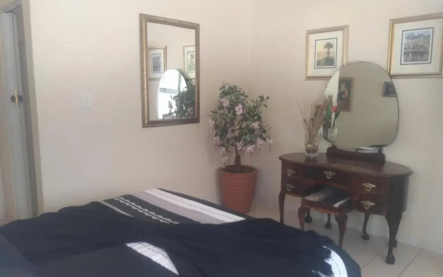 Henry's House on Sea