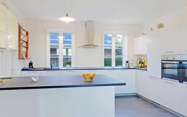 10 Person Holiday Home in Oksbol
