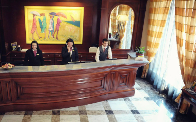 Best Western Premier Hotel Astoria