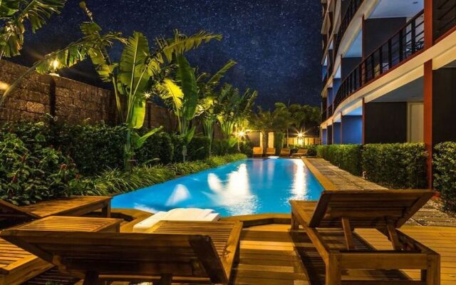 Naiharn Condominium Phuket
