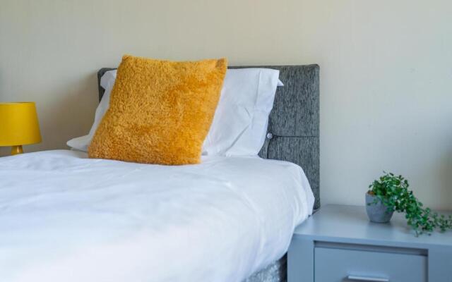 Lovegrove Contractor Stay With Free Wi-fi in Slough