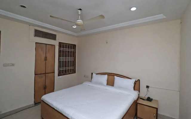 Hotel Aishwarya by OYO Rooms