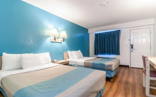 Motel 6 Farmington Hills, MI - Northwest - Farmington Hills