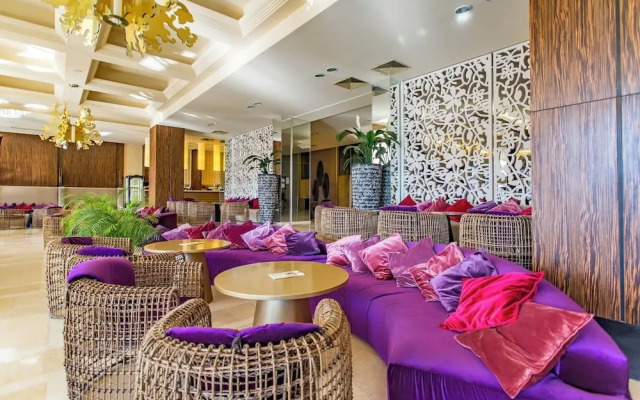 Barcelo Royal Beach