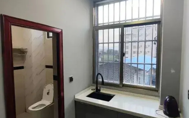 Ruili Zhuyunxuan Apartment