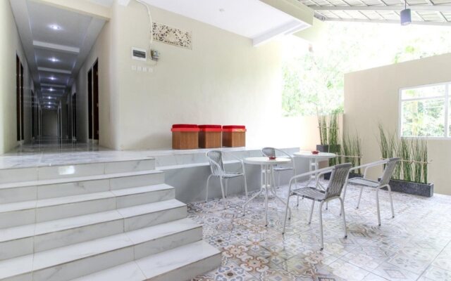 RedDoorz near Jogja Kembali Monument 3