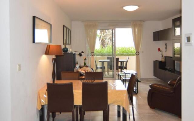 Appartement Meze, 3 Pieces, 4 Personnes Fr 1 604 20