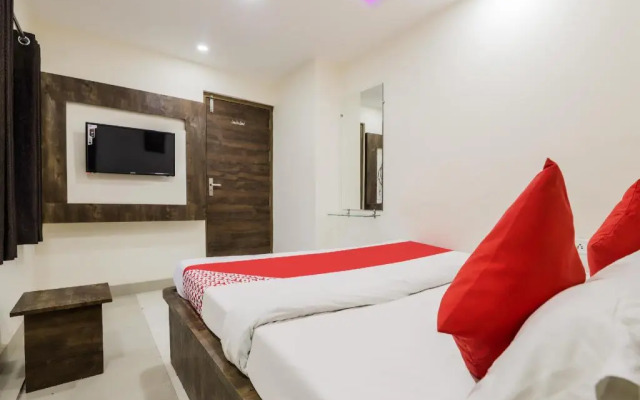 H R Inn by OYO Rooms