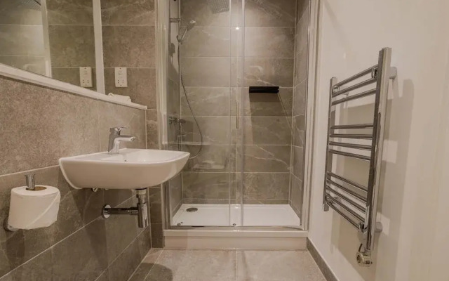 Bianco Suite 2BR With City Views
