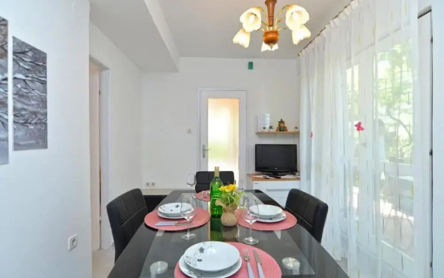 Welcoming Apartment With Garden