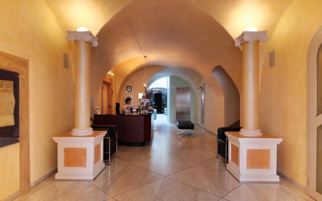 Skaritz Hotel & Residence
