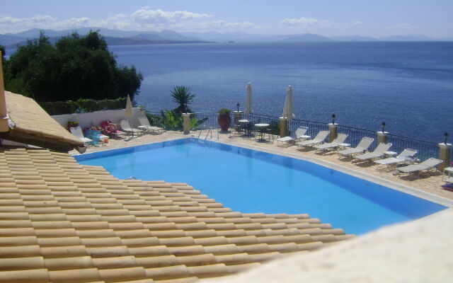 Oceanis Rooms Apartments
