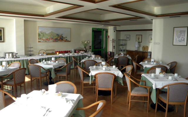 Hotel Corone