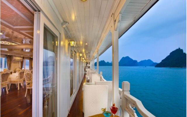 Signature Halong Cruise