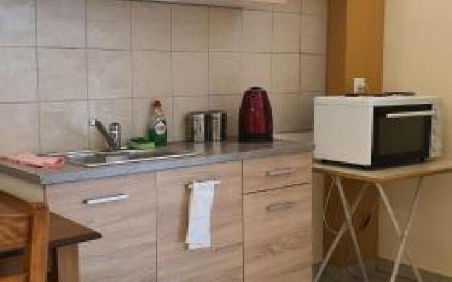 M-George apartment by the airport