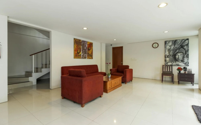 RedDoorz @ Patal Senayan 4