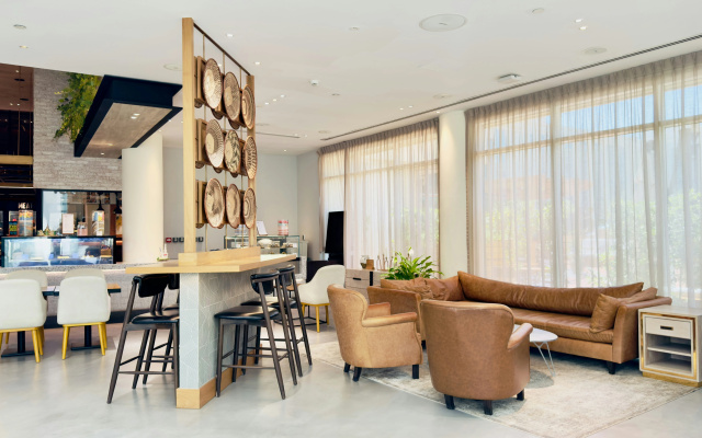 Millennium Airport Hotel Dubai - Image 2