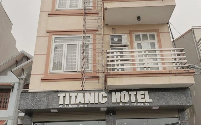 Titanic Hotel
