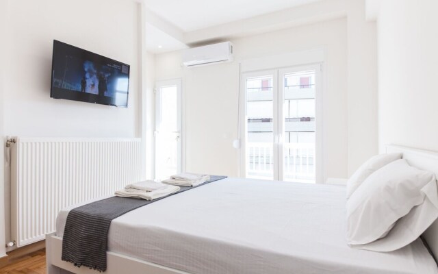 Stylish New Paradise for 2 in Marousi