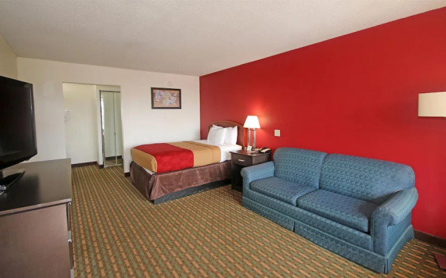 Knights Inn Pilot Mountain