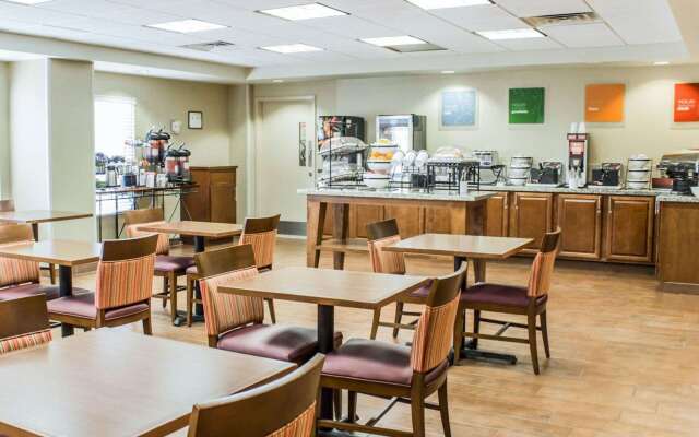 Comfort Inn Fayetteville near Fort Bragg