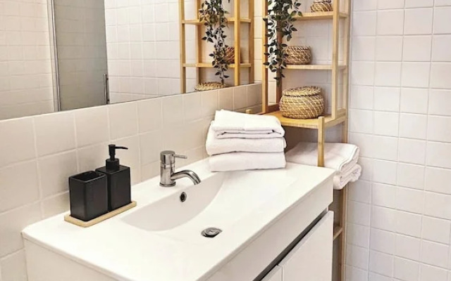 Frs002 Floresold Town: Elegant Studio W/ Patio