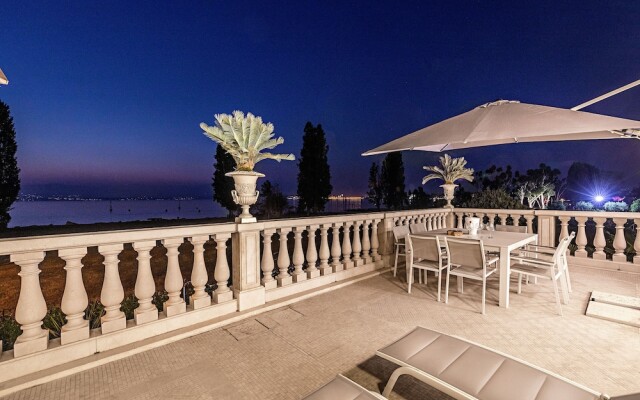 Luxury Lakefront Catullo with pool