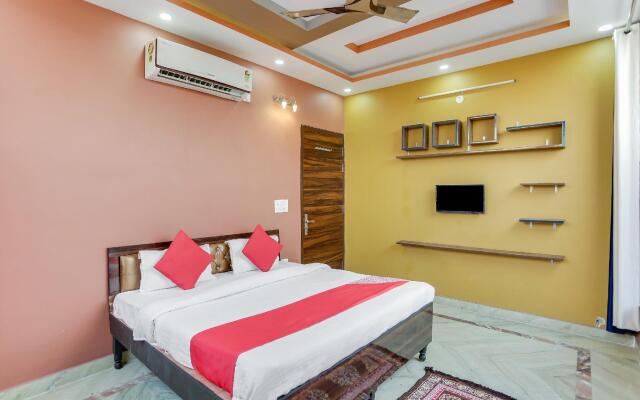 OYO 76178 Premium Stays