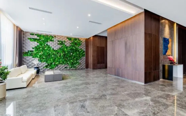 Ramada Bayonne Hotel