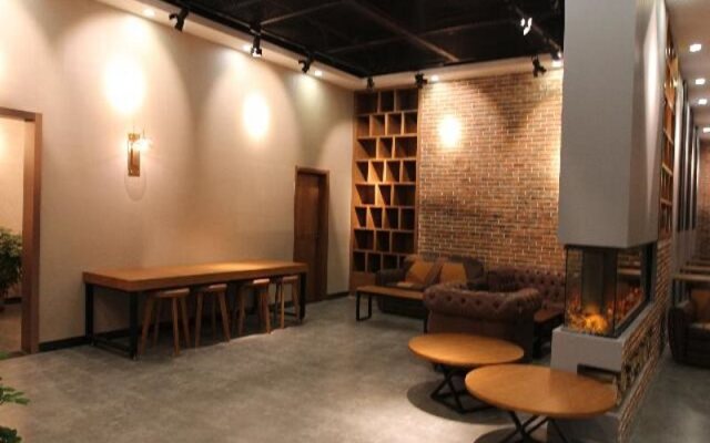 James Joyce Coffetel Qufu Bus Station Branch