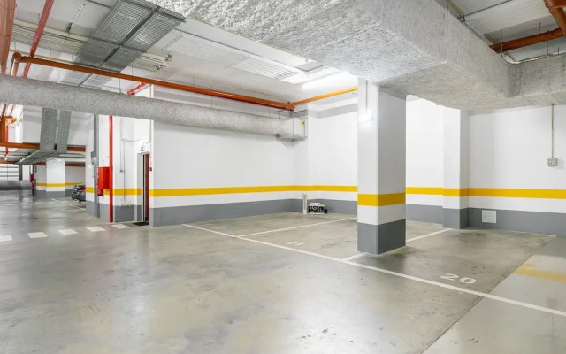 Urban Retreat W/Parking, Elevator & Ac By Benfica Stadium