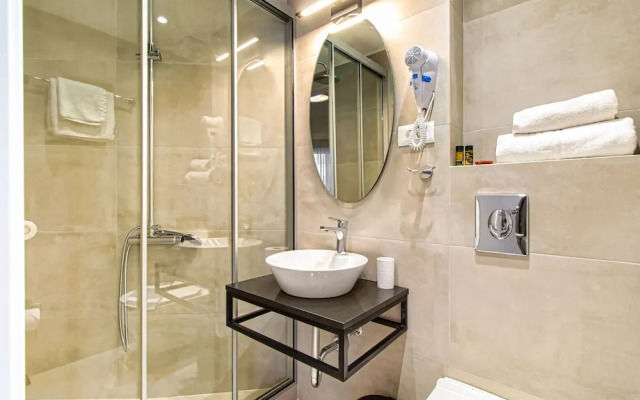 Oliva Beach Studios & Apartments