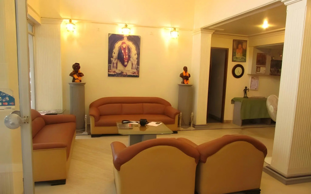 OYO 2726 Hotel Elegant