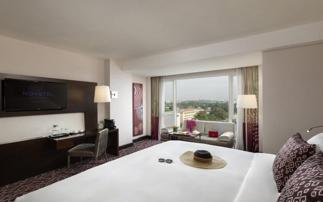 Novotel Yangon Max