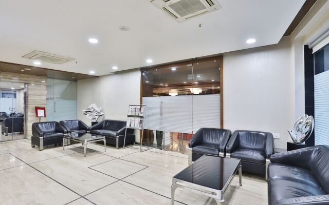 OYO 4938 Hotel Dev Aadi