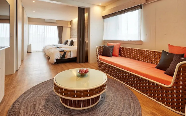 Yomitan Condhotel ND
