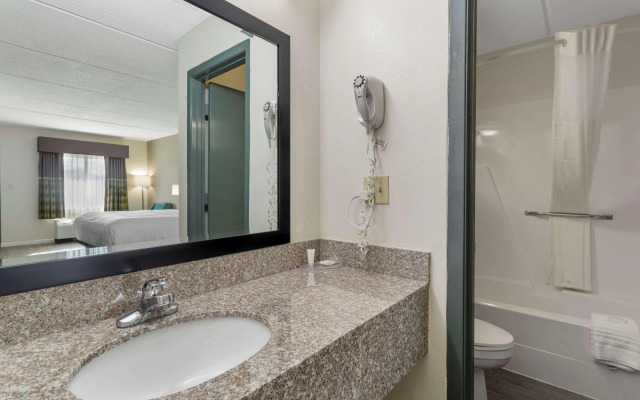 Clarion Pointe Kimball