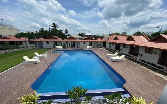 Shoreland Beach Resort by Cocotel