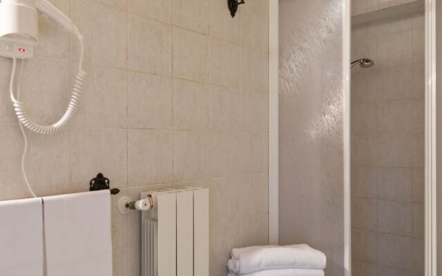 Scenic Apartment in Rapolano Terme with Swimming Pool
