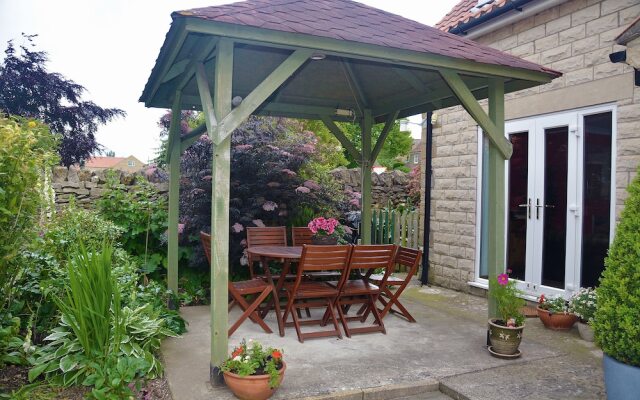 Tasman Bed  Breakfast