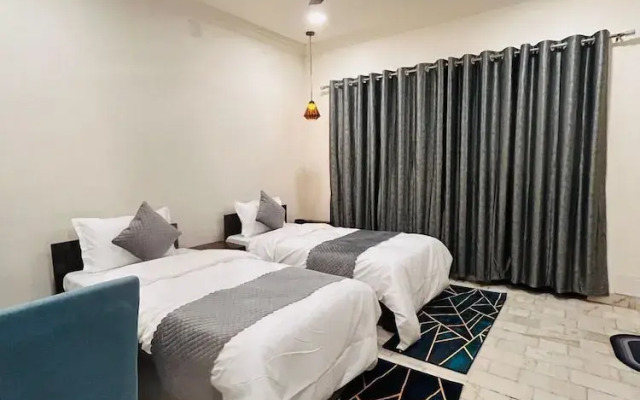 Hotel 7 Cr