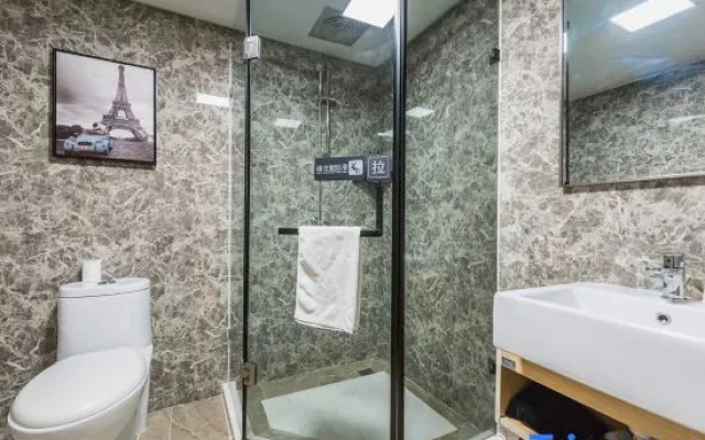 James Joyce Coffetel Hotel (Dalian Gaoxin Wanda Plaza Dongbei University of Finance and Economics) – Bathroom – Dalian