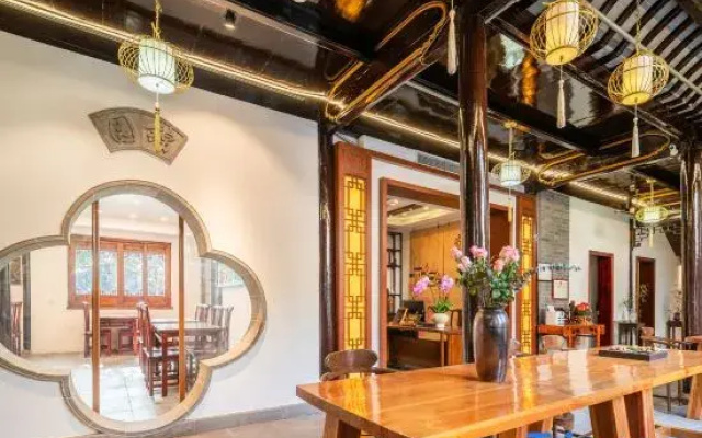 Floral Hotel · Rainview Pavilion hotel (Zhouzhuang)